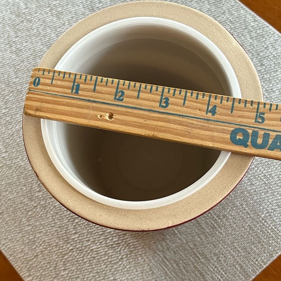 Pampered Chef Family Heritage 1331-02 Cranberry Stoneware Crock Made in the USA - Picture 9 of 9